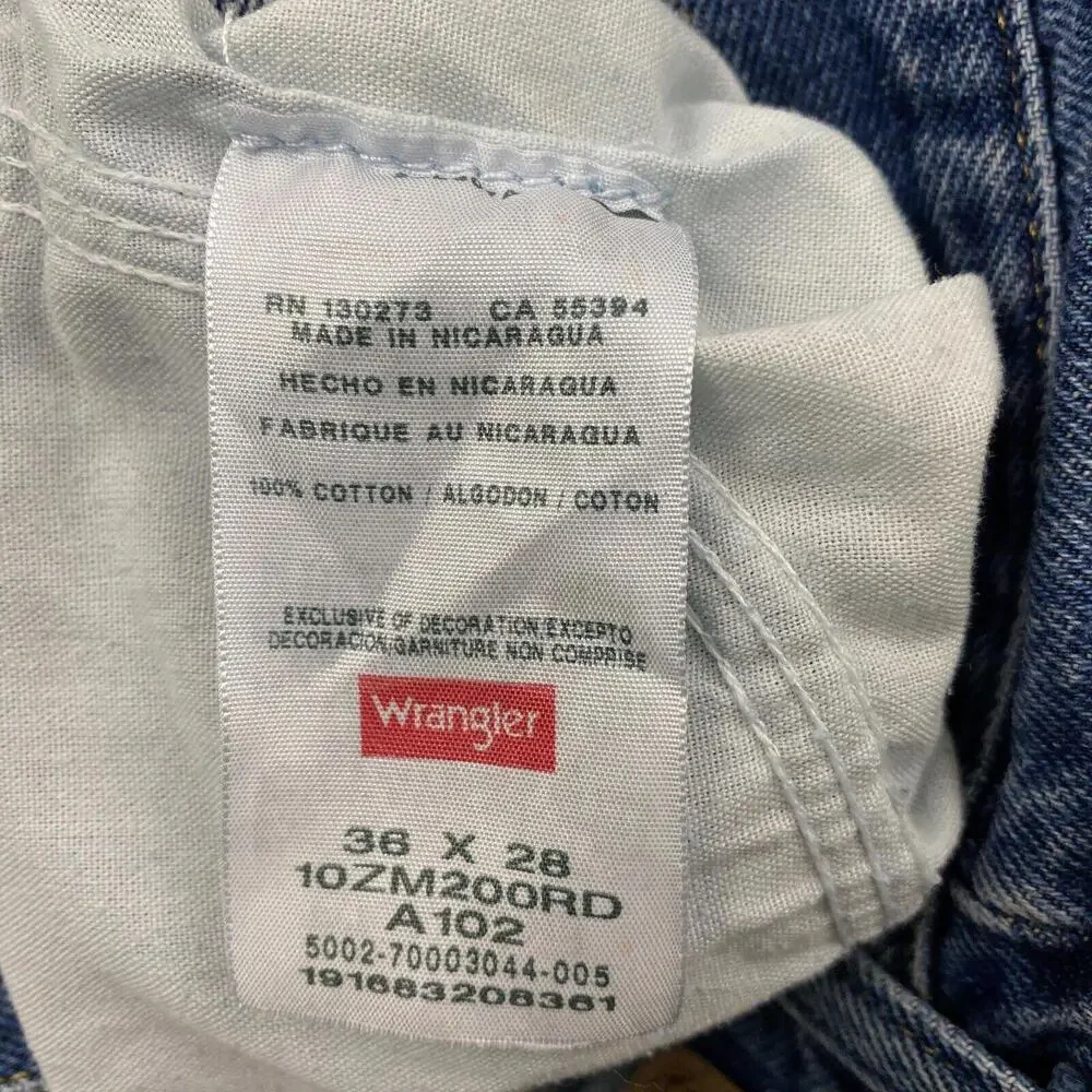 Wrangler Straight Leg Men's size 36x38 Medium‎ Wash Blue Denim jeans